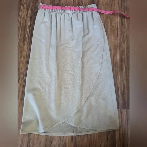 Escada Taupe Wrap Skirt Suit, EU 36 - Picture 7 of 11